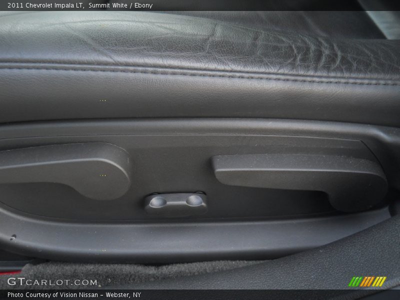 Summit White / Ebony 2011 Chevrolet Impala LT