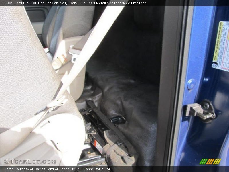 Dark Blue Pearl Metallic / Stone/Medium Stone 2009 Ford F150 XL Regular Cab 4x4