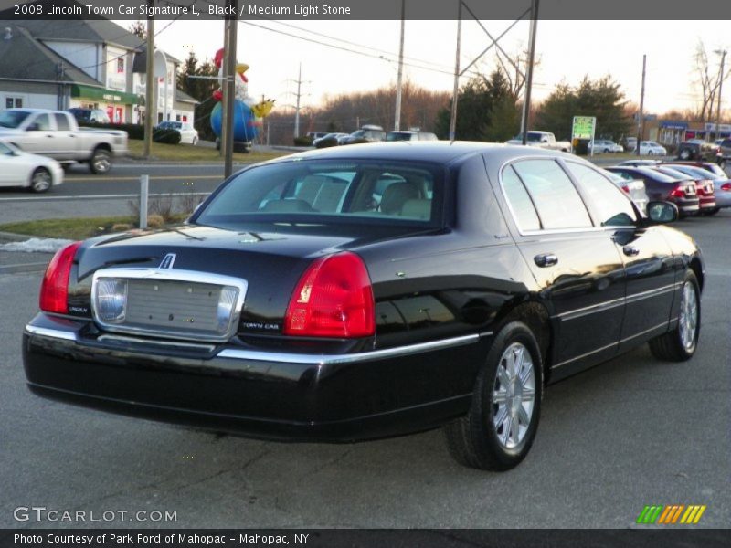 Black / Medium Light Stone 2008 Lincoln Town Car Signature L