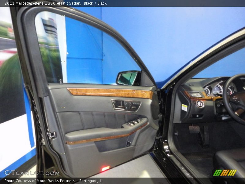 Black / Black 2011 Mercedes-Benz E 350 4Matic Sedan