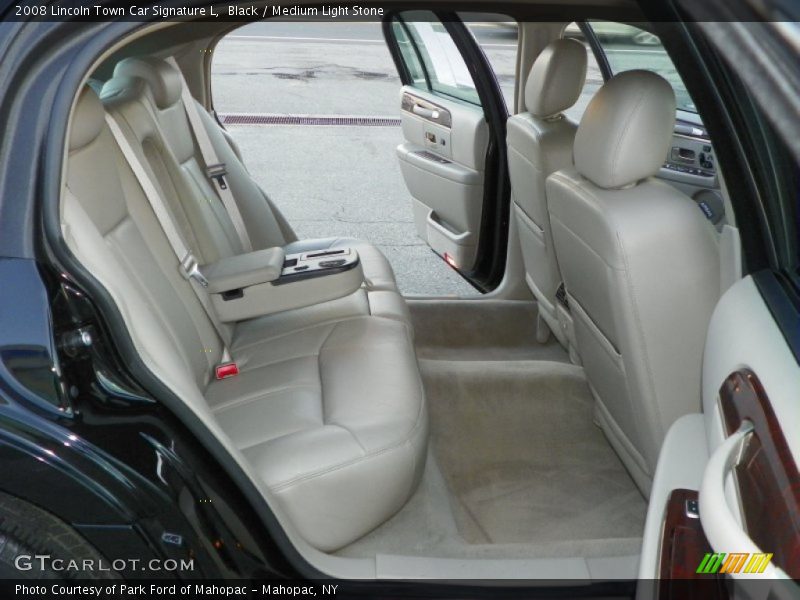 Black / Medium Light Stone 2008 Lincoln Town Car Signature L