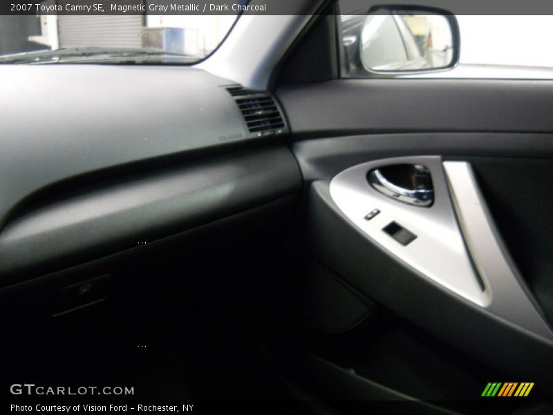 Magnetic Gray Metallic / Dark Charcoal 2007 Toyota Camry SE