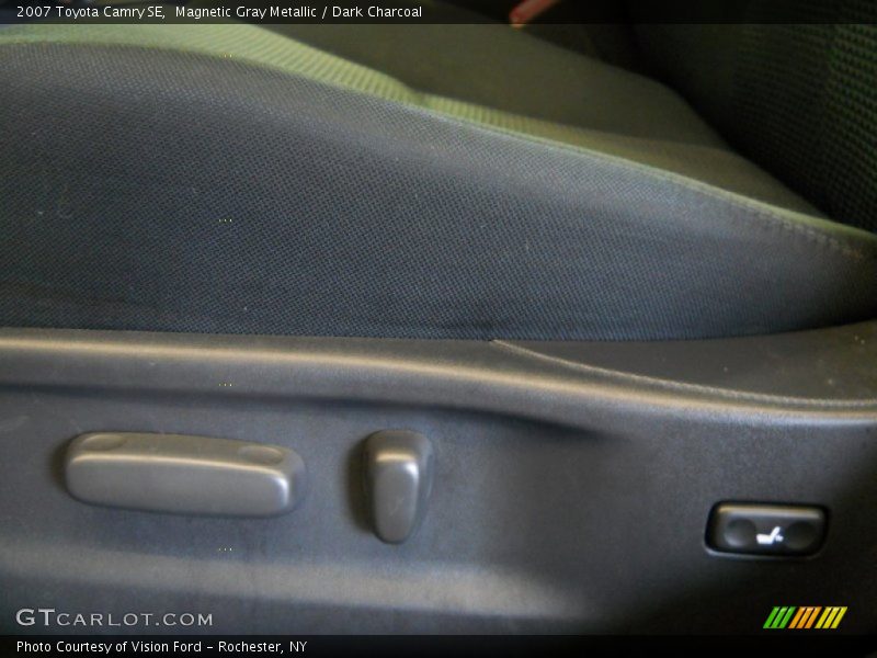 Magnetic Gray Metallic / Dark Charcoal 2007 Toyota Camry SE