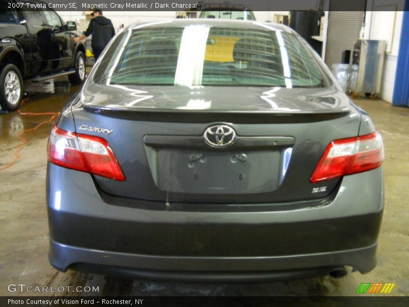 Magnetic Gray Metallic / Dark Charcoal 2007 Toyota Camry SE