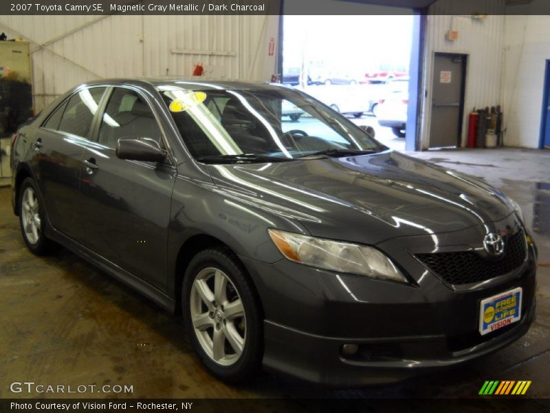 Magnetic Gray Metallic / Dark Charcoal 2007 Toyota Camry SE