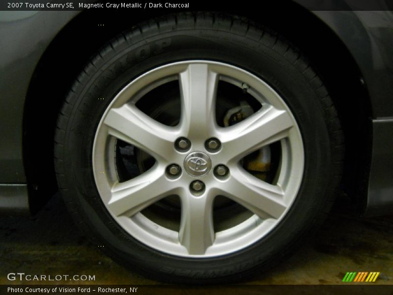 Magnetic Gray Metallic / Dark Charcoal 2007 Toyota Camry SE