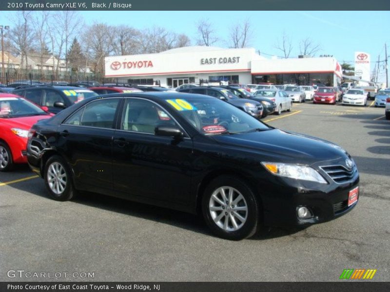 Black / Bisque 2010 Toyota Camry XLE V6