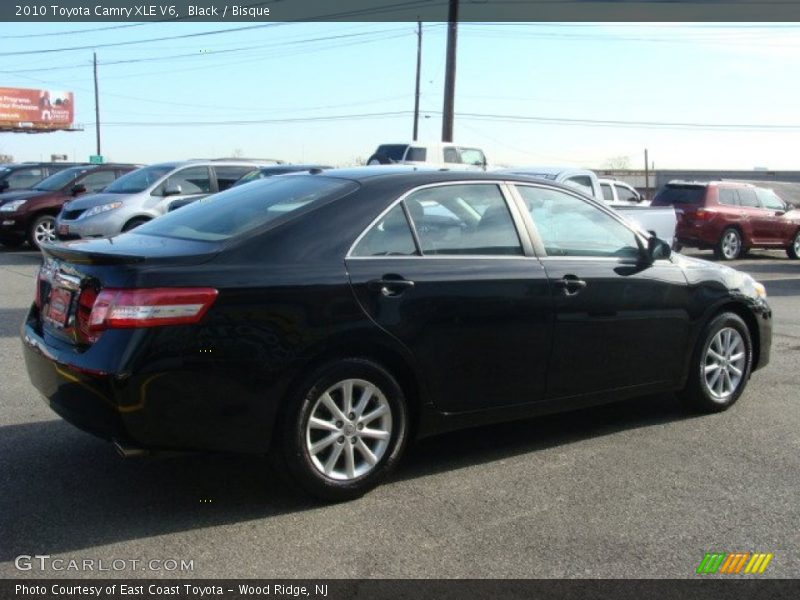 Black / Bisque 2010 Toyota Camry XLE V6