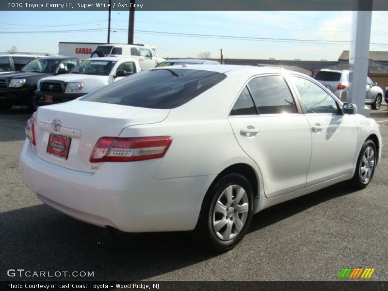 Super White / Ash Gray 2010 Toyota Camry LE