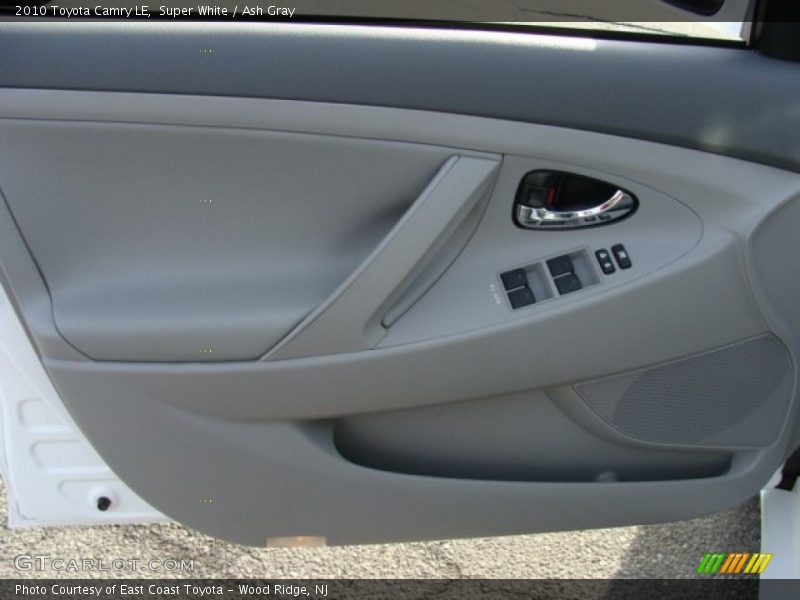 Super White / Ash Gray 2010 Toyota Camry LE
