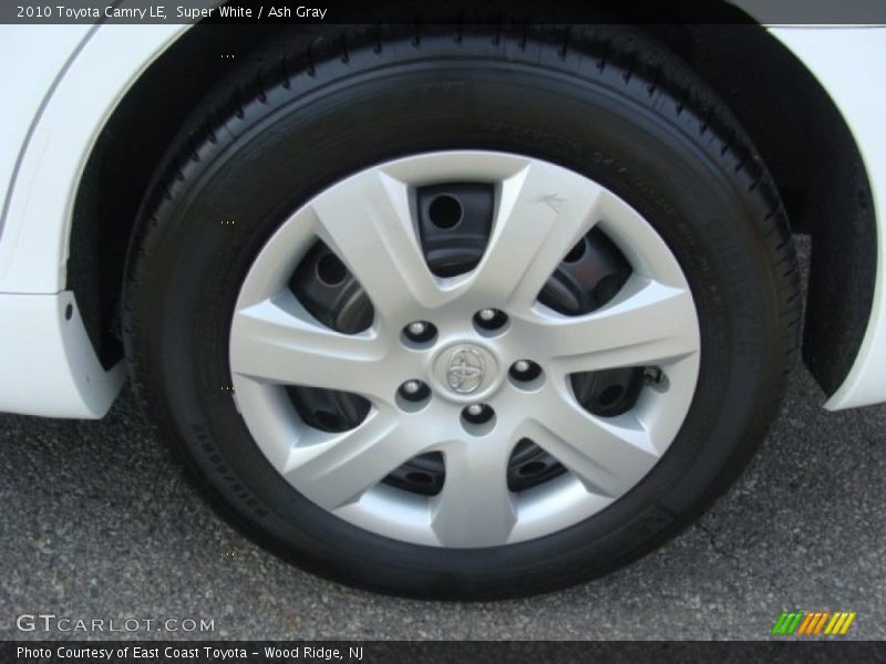 Super White / Ash Gray 2010 Toyota Camry LE