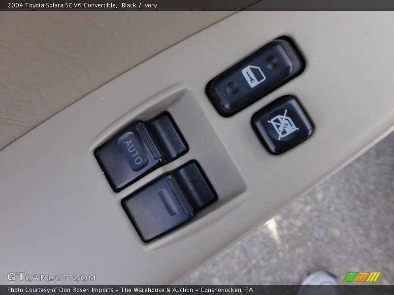 Black / Ivory 2004 Toyota Solara SE V6 Convertible