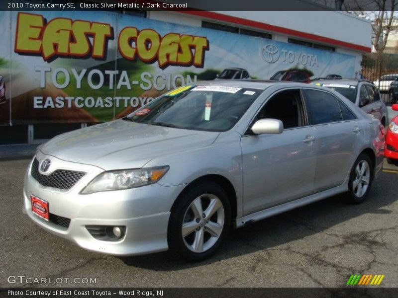 Classic Silver Metallic / Dark Charcoal 2010 Toyota Camry SE