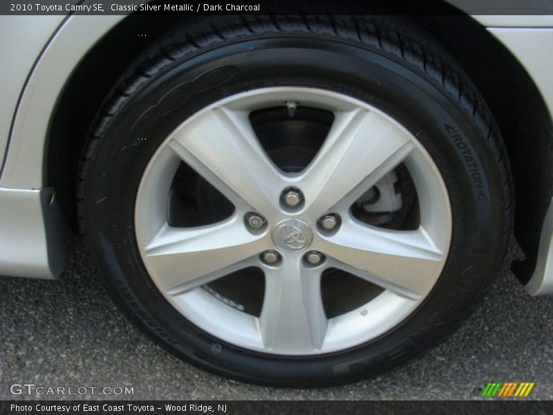 Classic Silver Metallic / Dark Charcoal 2010 Toyota Camry SE