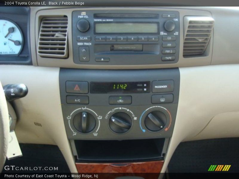 Black / Pebble Beige 2004 Toyota Corolla LE