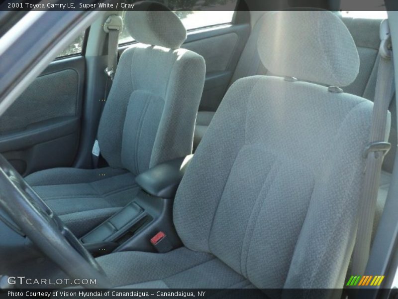 Super White / Gray 2001 Toyota Camry LE