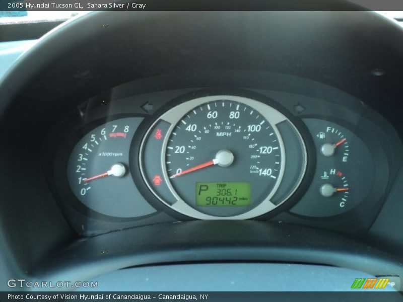 Sahara Silver / Gray 2005 Hyundai Tucson GL