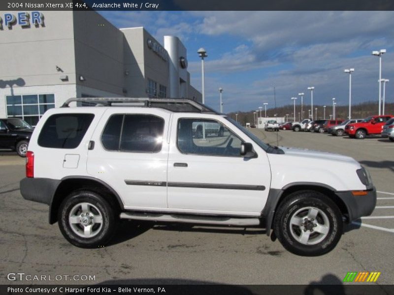 Avalanche White / Gray 2004 Nissan Xterra XE 4x4