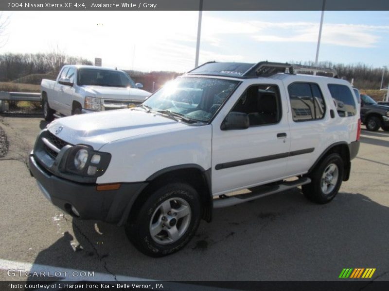 Avalanche White / Gray 2004 Nissan Xterra XE 4x4