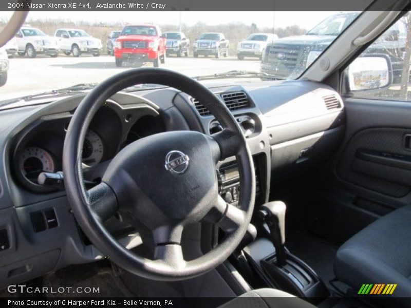 Avalanche White / Gray 2004 Nissan Xterra XE 4x4