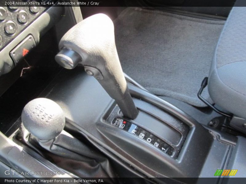 Avalanche White / Gray 2004 Nissan Xterra XE 4x4