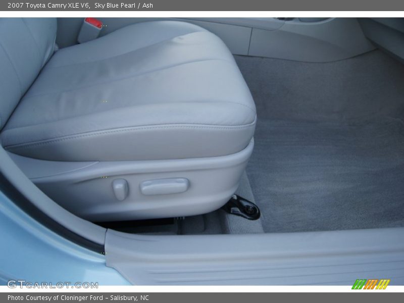 Sky Blue Pearl / Ash 2007 Toyota Camry XLE V6