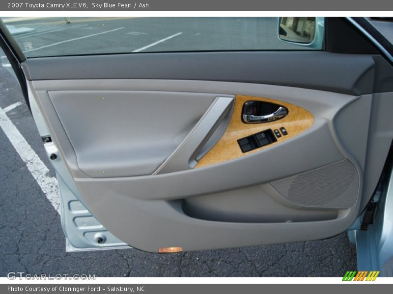 Sky Blue Pearl / Ash 2007 Toyota Camry XLE V6
