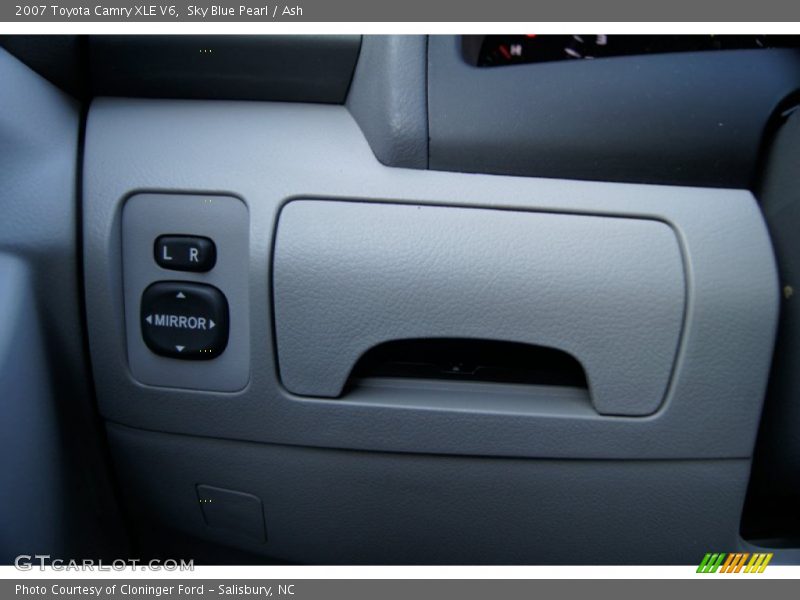 Sky Blue Pearl / Ash 2007 Toyota Camry XLE V6