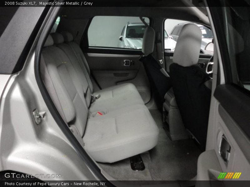 Majestic Silver Metallic / Grey 2008 Suzuki XL7