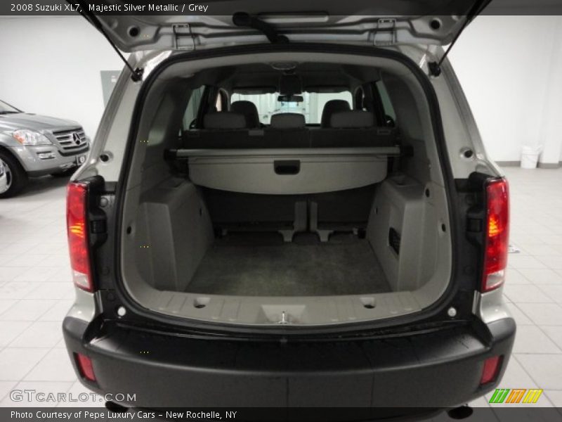 Majestic Silver Metallic / Grey 2008 Suzuki XL7