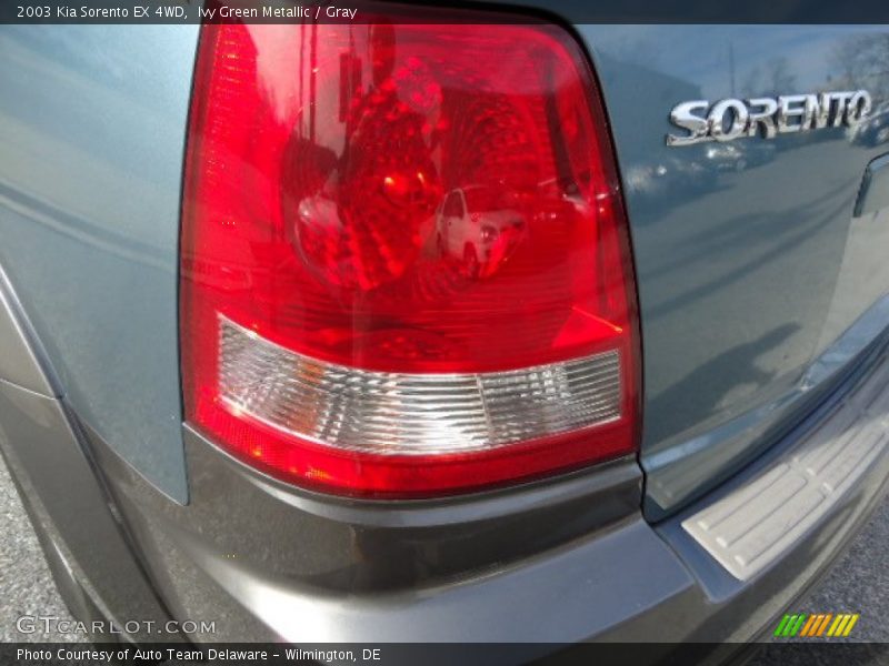 Ivy Green Metallic / Gray 2003 Kia Sorento EX 4WD