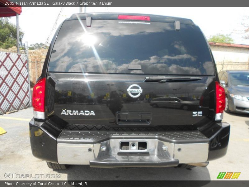 Galaxy Black / Graphite/Titanium 2005 Nissan Armada SE