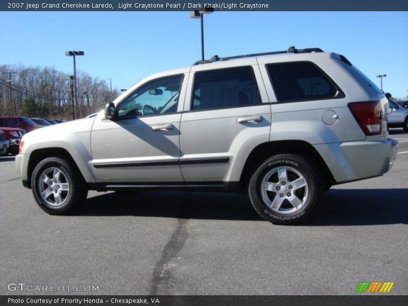Light Graystone Pearl / Dark Khaki/Light Graystone 2007 Jeep Grand Cherokee Laredo