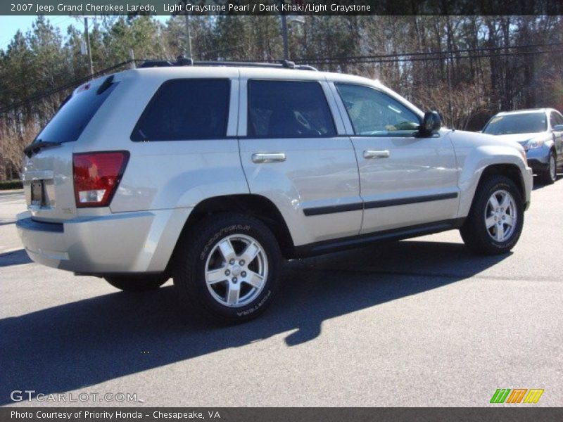 Light Graystone Pearl / Dark Khaki/Light Graystone 2007 Jeep Grand Cherokee Laredo