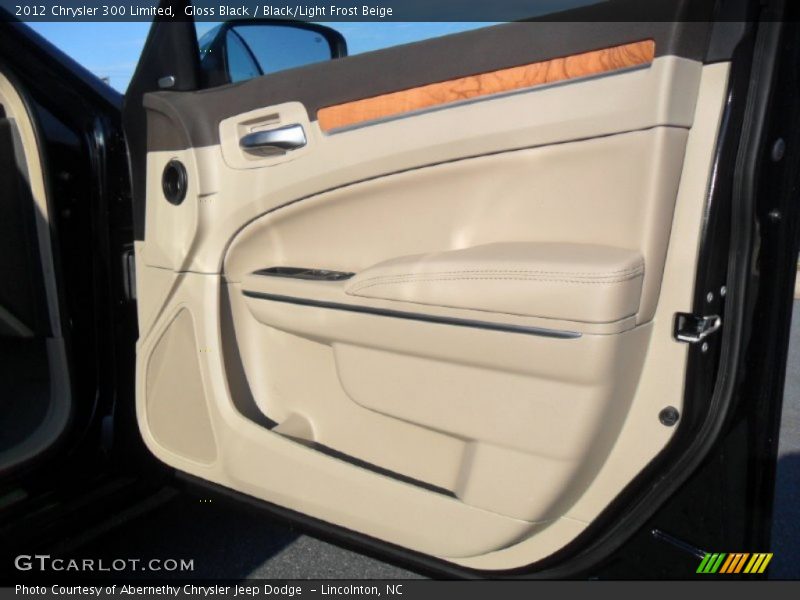 Gloss Black / Black/Light Frost Beige 2012 Chrysler 300 Limited