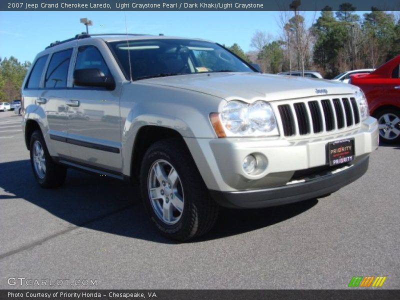 Light Graystone Pearl / Dark Khaki/Light Graystone 2007 Jeep Grand Cherokee Laredo