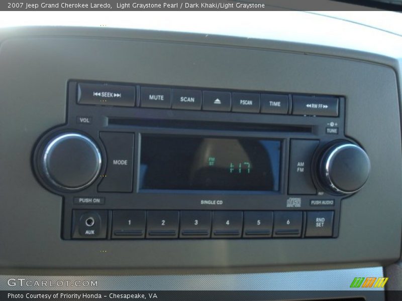 Light Graystone Pearl / Dark Khaki/Light Graystone 2007 Jeep Grand Cherokee Laredo