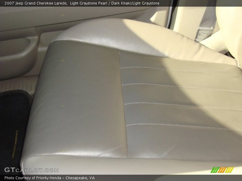 Light Graystone Pearl / Dark Khaki/Light Graystone 2007 Jeep Grand Cherokee Laredo