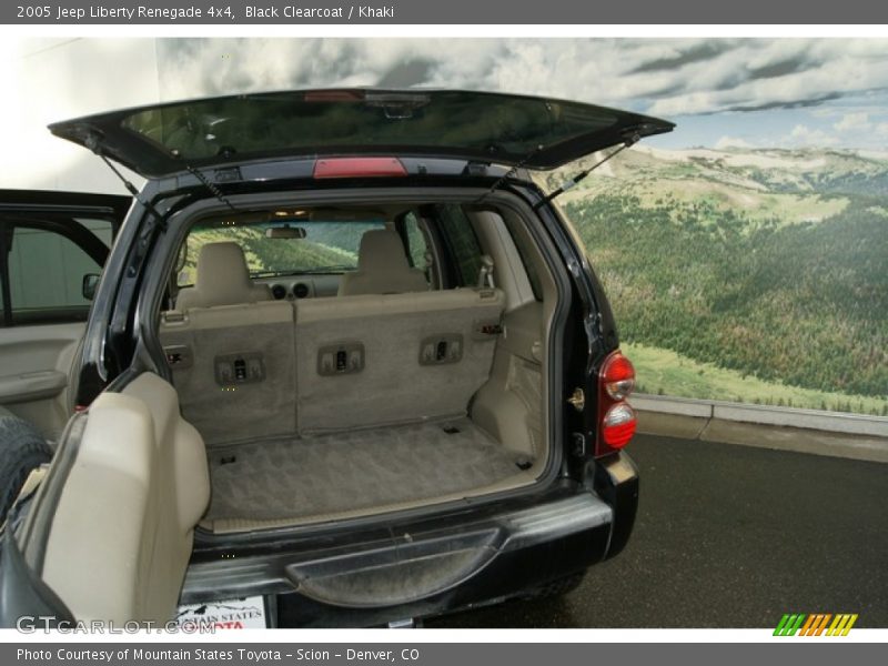 Black Clearcoat / Khaki 2005 Jeep Liberty Renegade 4x4