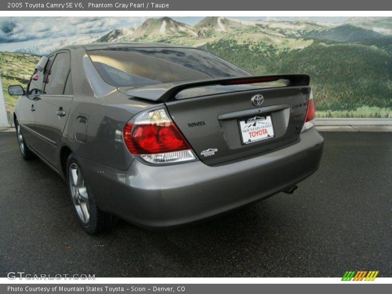Phantom Gray Pearl / Taupe 2005 Toyota Camry SE V6