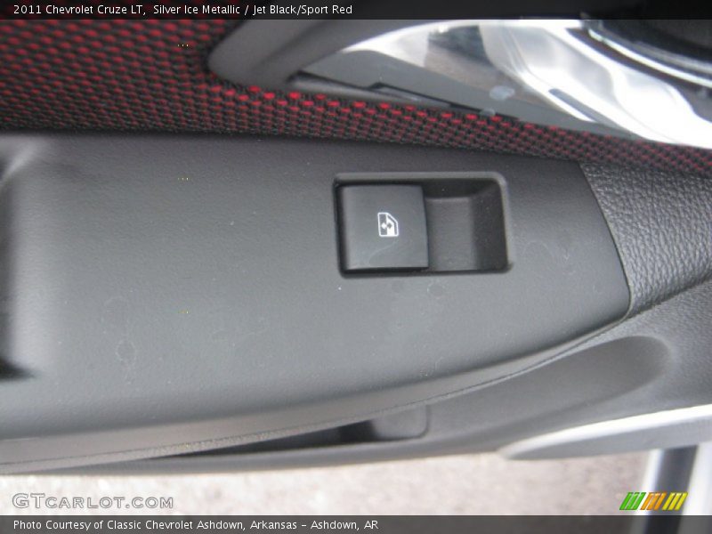 Silver Ice Metallic / Jet Black/Sport Red 2011 Chevrolet Cruze LT