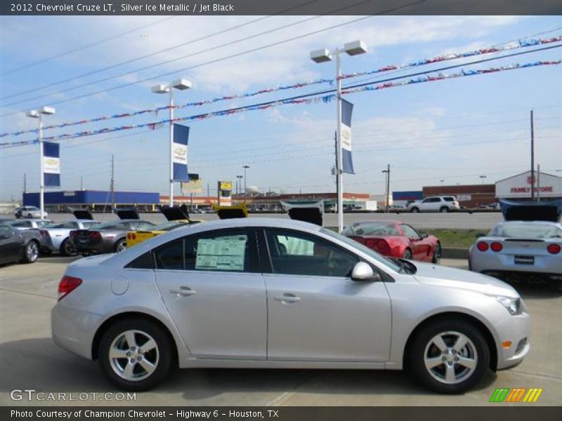 Silver Ice Metallic / Jet Black 2012 Chevrolet Cruze LT