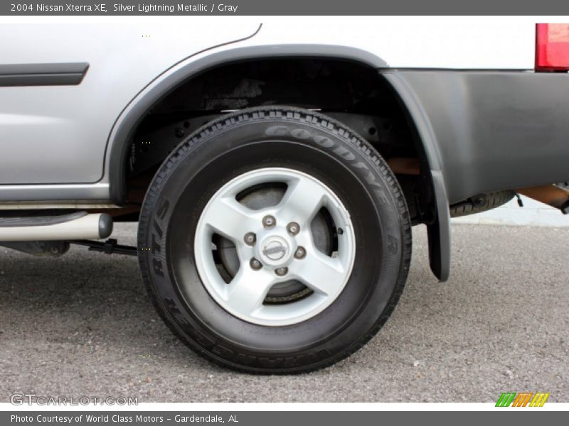 Silver Lightning Metallic / Gray 2004 Nissan Xterra XE
