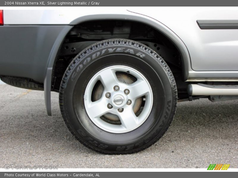 Silver Lightning Metallic / Gray 2004 Nissan Xterra XE