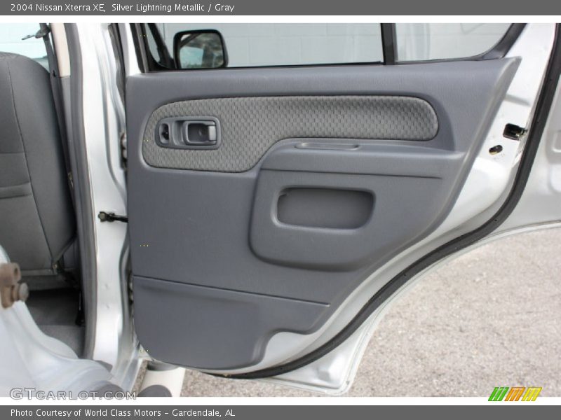 Silver Lightning Metallic / Gray 2004 Nissan Xterra XE