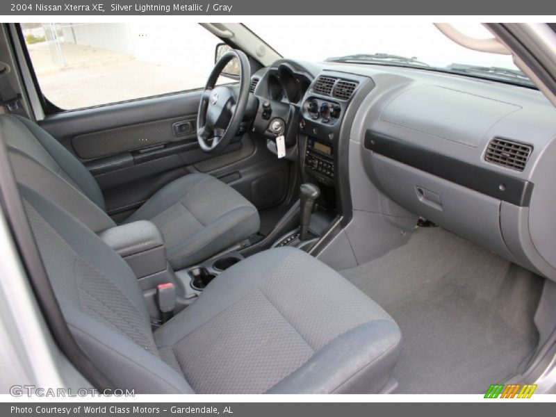 Silver Lightning Metallic / Gray 2004 Nissan Xterra XE