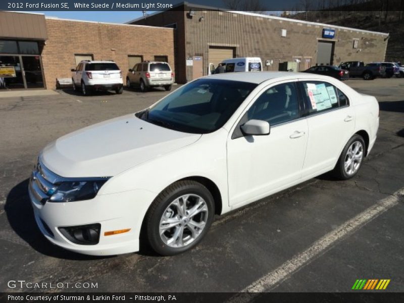 Front 3/4 View of 2012 Fusion SE