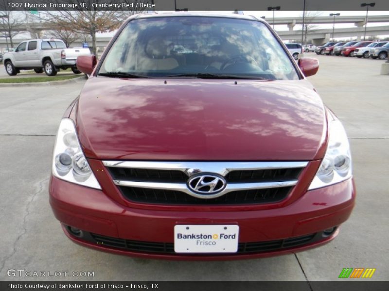 Cranberry Red / Beige 2007 Hyundai Entourage SE