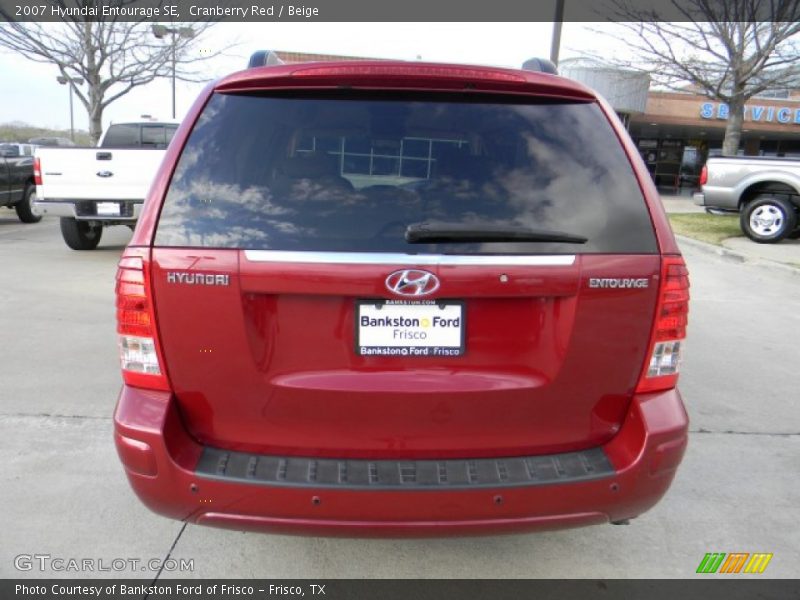 Cranberry Red / Beige 2007 Hyundai Entourage SE