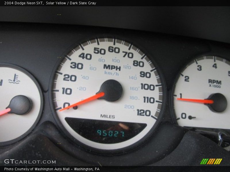 Solar Yellow / Dark Slate Gray 2004 Dodge Neon SXT
